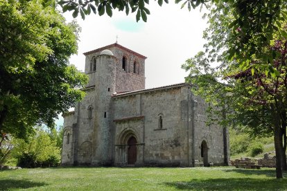 Ermita de Nuestra Señora del Valle, en Monasterio de Rodilla.