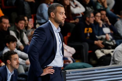 Imagen del partido entre el Silbö San Pablo Burgos y el Grupo Ureta Tizona Burgos.