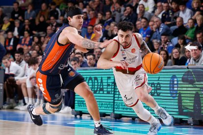 Imagen del partido entre el Silbö San Pablo Burgos y el Grupo Ureta Tizona Burgos.