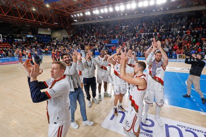 Imagen del partido entre el Silbö San Pablo Burgos y el Grupo Ureta Tizona Burgos.