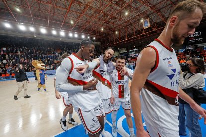 Imagen del partido entre el Silbö San Pablo Burgos y el Grupo Ureta Tizona Burgos.