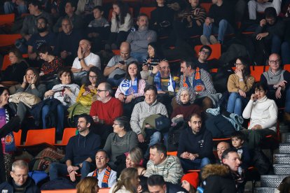 Imagen del partido entre el Silbö San Pablo Burgos y el Grupo Ureta Tizona Burgos.