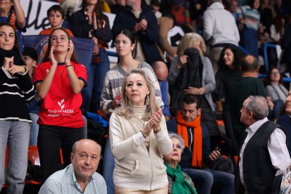 Imagen del partido entre el Silbö San Pablo Burgos y el Grupo Ureta Tizona Burgos.