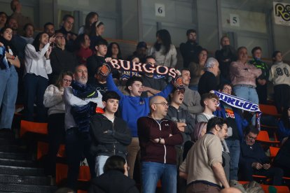 Imagen del partido entre el Silbö San Pablo Burgos y el Grupo Ureta Tizona Burgos.