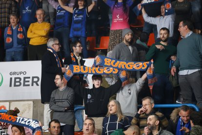 Imagen del partido entre el Silbö San Pablo Burgos y el Grupo Ureta Tizona Burgos.