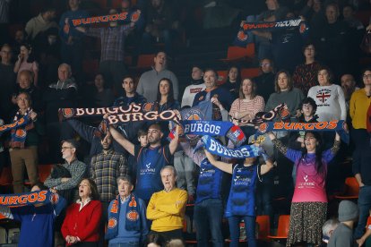 Imagen del partido entre el Silbö San Pablo Burgos y el Grupo Ureta Tizona Burgos.