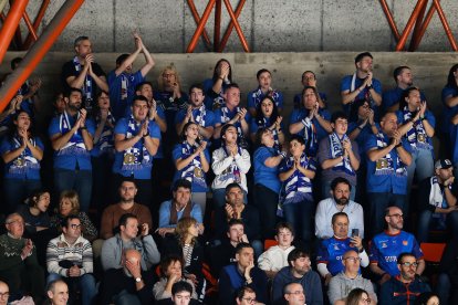 Imagen del partido entre el Silbö San Pablo Burgos y el Grupo Ureta Tizona Burgos.