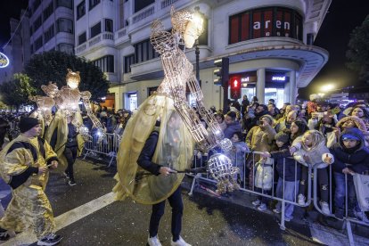 Cabalgata de los Reyes Magos en Burgos 2025.