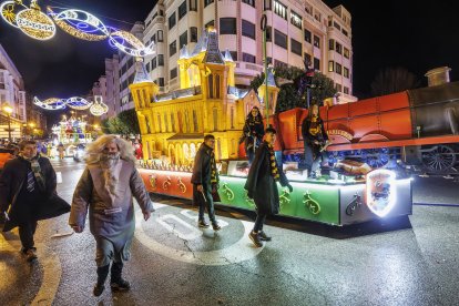 Cabalgata de los Reyes Magos en Burgos 2025.