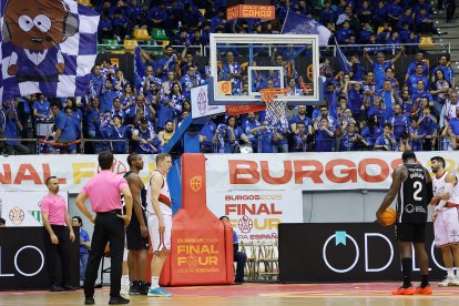 Imagen de la afición en el Coliseum.