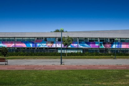 Mural de Christian Sasa en e centro de salid José Manuel Santamaría.