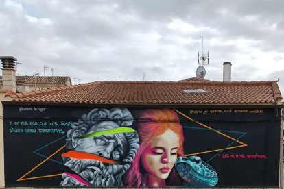 Mural 'Poseidón y Medusa' de Nerea y Dicka en Aranda de Duero.