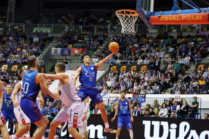 El Silbö San Pablo Burgos estrena el año con título.