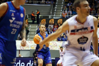 El Silbö San Pablo Burgos estrena el año con título.