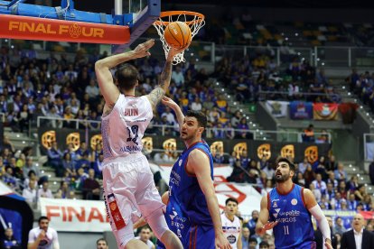 El Silbö San Pablo Burgos estrena el año con título.