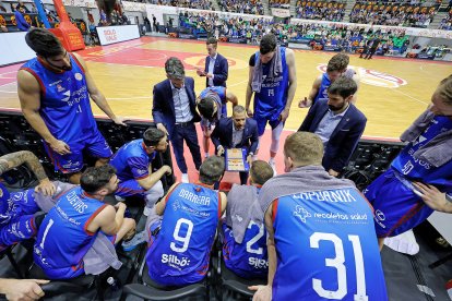 El Silbö San Pablo Burgos estrena el año con título.