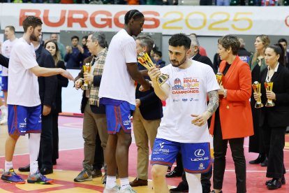 El Silbö San Pablo Burgos estrena el año con título.