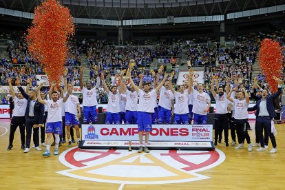 El Silbö San Pablo Burgos estrena el año con título.
