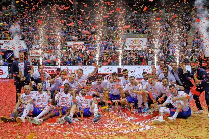El Silbö San Pablo Burgos estrena el año con título.
