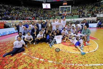 El Silbö San Pablo Burgos estrena el año con título.