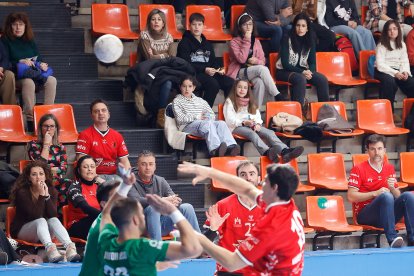 Imagen del partido entre el UBU San Pablo Burgos y el Proin Sevilla.