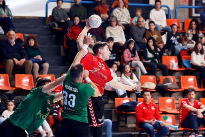 Imagen del partido entre el UBU San Pablo Burgos y el Proin Sevilla.