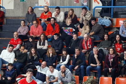 Imagen del partido entre el UBU San Pablo Burgos y el Proin Sevilla.