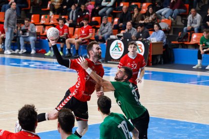 Imagen del partido entre el UBU San Pablo Burgos y el Proin Sevilla.