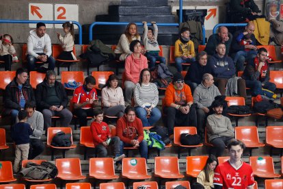 Imagen del partido entre el UBU San Pablo Burgos y el Proin Sevilla.