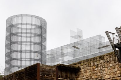 Vista desde el exterior, del nuevo recurso turístico que se ha incorporado al Castillo de Burgos, en una imagen de enero de 2025.