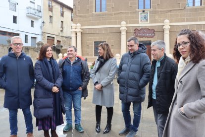 La reunión de cargos públicos y afiliados socialistas tuvo lugar ayer en Medina de Pomar.