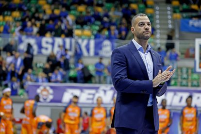 Imagen del partido entre el Silbö San Pablo Burgos y Morón.