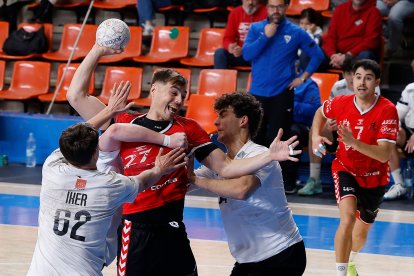 Imagen del partido entre el UBU San Pablo Burgos y Alcobendas.