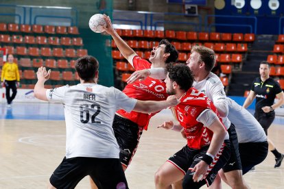 Imagen del partido entre el UBU San Pablo Burgos y Alcobendas.