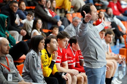 Imagen del partido entre el UBU San Pablo Burgos y Alcobendas.