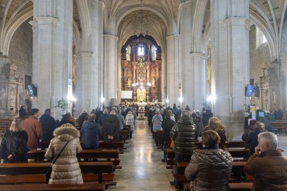 Imagen de la celebración de la entrega del Báculo de Oro.