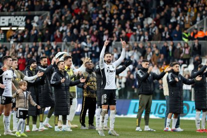 Imagen del partido entre el Burgos CF y el Racing de Santander.