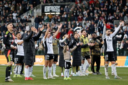 Imagen del partido entre el Burgos CF y el Racing de Santander.