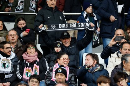 Imagen del partido entre el Burgos CF y el Racing de Santander.