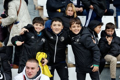 Imagen del partido entre el Burgos CF y el Racing de Santander.
