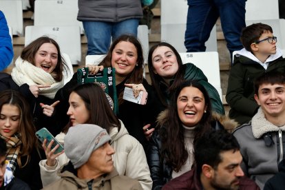 Imagen del partido entre el Burgos CF y el Racing de Santander.