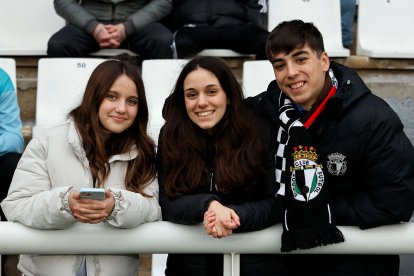 Imagen del partido entre el Burgos CF y el Racing de Santander.