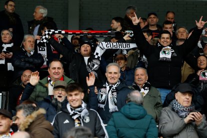 Imagen del partido entre el Burgos CF y el Racing de Santander.