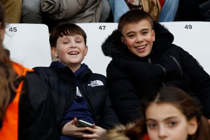 Imagen del partido entre el Burgos CF y el Racing de Santander.