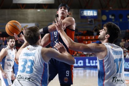 Imagen del partido entre Tizona y Menorca.