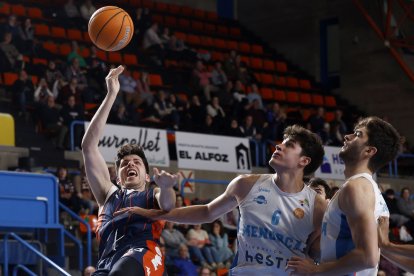 Imagen del partido entre Tizona y Menorca.