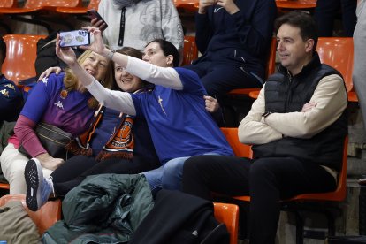 Imagen del partido entre Tizona y Menorca.