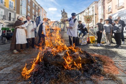 Instante de la fiesta de la matanza organizada por Los Cucos.