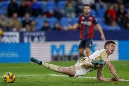 Imagen del partido entre el Levante y el Mirandés.