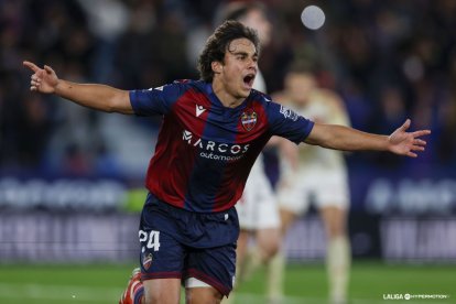 Imagen del partido entre el Levante y el Mirandés.